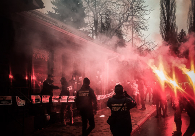 В Кременчуге между полицией и Нацкорпусом произошла драка