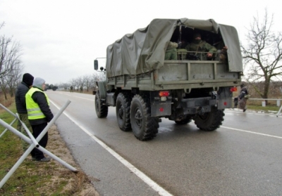 Для охорони важливих об'єктів в Криму Аксьонов залучив російських військових