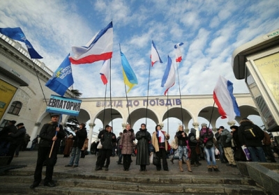 Кримські регіонали відправляють 