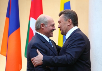 Янукович хоче порадитись про Митний союз із Лукашенком та Назарбаєвим