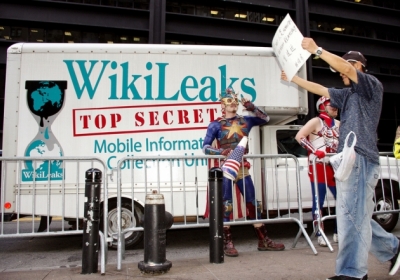 Разведка США: РФ передала WikiLeaks похищенные данные через третью сторону