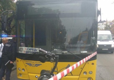 В Киеве мотоциклист стрелял в водителя автобуса из-за конфликта на дороге