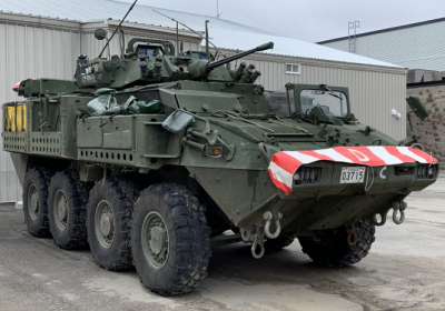 Україна очікує надходження першої партії бронетранспортерів ACSV 8x8 від Канади