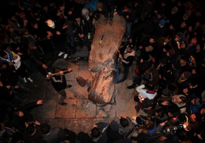 Міліція затримує осіб, що були присутні під час повалення пам’ятника Леніну, - нардеп
