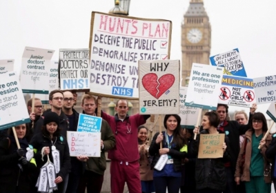 Из-за акций протеста врачей в Великобритании отменили 125 тыс операций