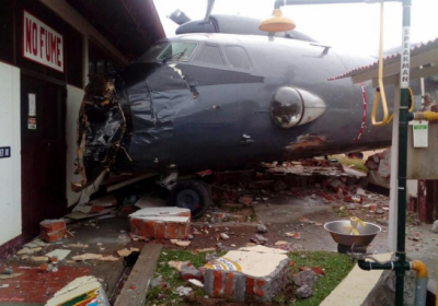 У Перу військовий літак врізався в базу поліції, - ВІДЕО