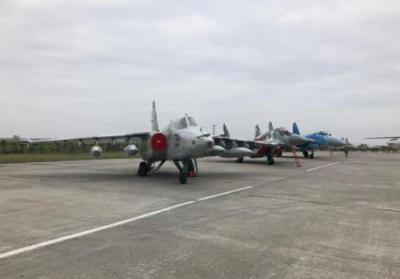 Зліва направо: Су-25, МіГ-29, Су-27. Фото: facebook.com/yuri.biriukov
