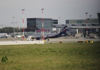 Российский авиалайнер столкнулся с польским самолетом в аэропорту Варшавы