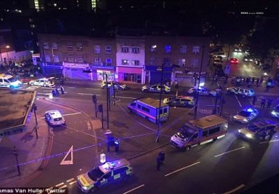 Полиция назвала наезд фургона на людей в Лондоне терактом