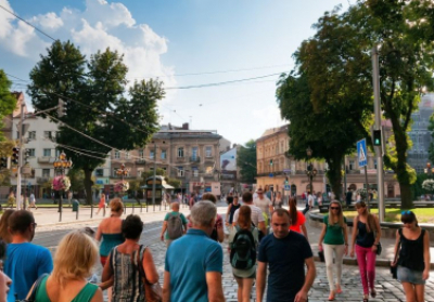Друга смерть від спеки: у Львові на вулиці помер чоловік

