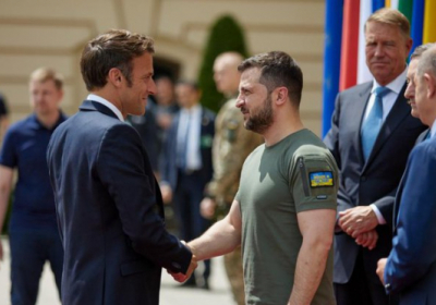 Зеленський провів розмову з президентом Франції Макроном

