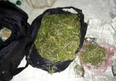 В Сумах задержали женщину с килограммом марихуаны