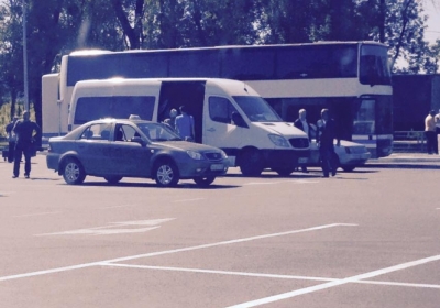 В Харькове работает нелегальный автовокзал по перевозке в зону АТО без пропусков, - фото