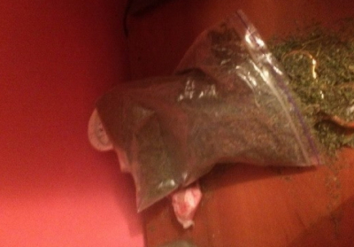 На Закарпатті пограбований чоловік викликав поліцію, яка знайшла у нього вдома марихуану