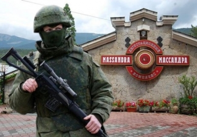 Оккупанты в Крыму распродают Массандровские виноградники