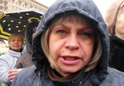 Міліція вже затримала жінку, яка ногами добивала євромайданівця в Харкові, - відео