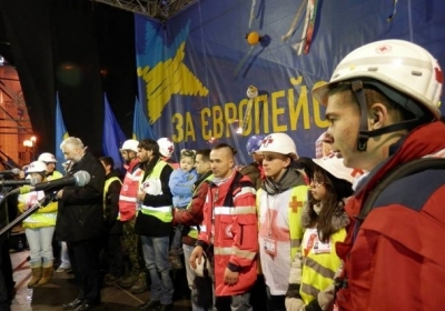На Євромайдані нагородили медиків-волонтерів