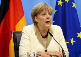 Меркель відкриває обійми Олланду