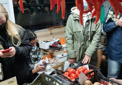 Вагон киевского метро превратили в торговый центр