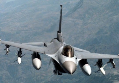 Росія розмістила групу військової авіації за 50 км від Луганська