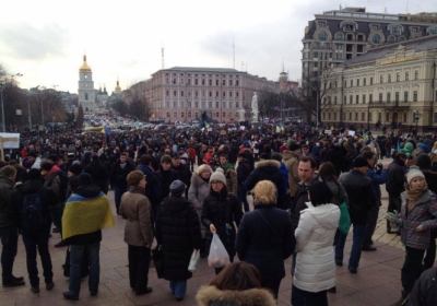 Колона з Михайлівської площі прямує до Шевченка (фото)