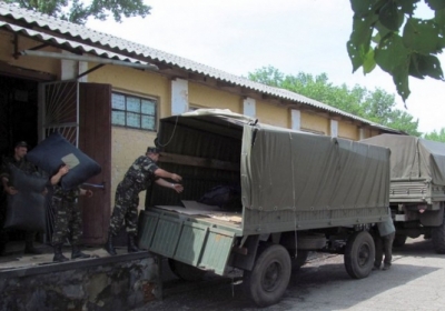 З Харкова військовим в зону АТО відправили 9 тис тонн найнеобхіднішого, - фото