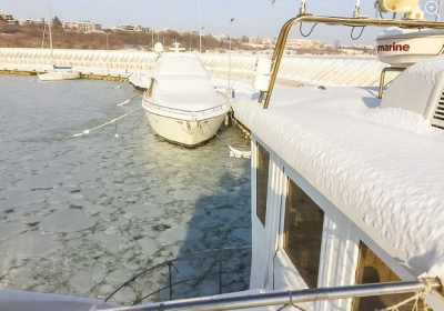 У Болгарії вперше за більш ніж 60 років замерзло Чорне море, - ВІДЕО