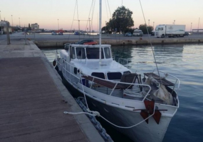 У Середземному морі затримали українську яхту з 57 мігрантами