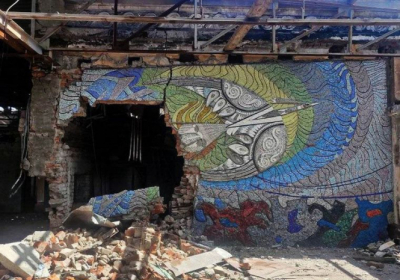 У Маріуполі внаслідок обстрілів зруйновано мозаїки художниці Алли Горської