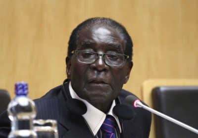 Президент Зімбабве впродовж 25 хвилин читав не ту промову