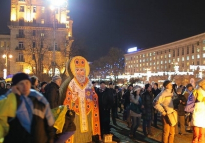Переддень Різдва Євромайдан починає з богослужіння