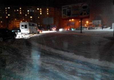 На трассах Николаевщины образовались пробки из-за мощного снегопада