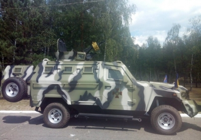 Бронеавтомобіль «Кугуар», оснащений автоматичним гранатометом, з екіпажем 8 осіб. Фото: photo.freejournal.biz