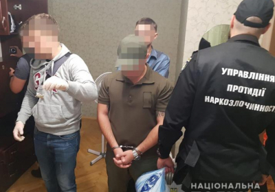 У Києві затримали інспектора СІЗО за постачання наркотиків ув'язненим 
