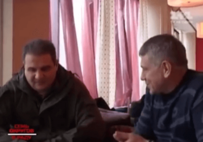 Ігор Насалик (праворуч) спілкуєься з міністром-бойовиком "ДНР". Фото: скріншот