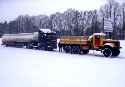 На автодороге в направлении Кременчуга введено ограничение движения из-за осложнения погодных условий