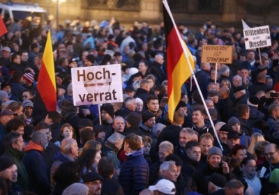 В немецком Дрездене несколько тысяч людей протестовали против мигрантов