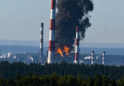 ЗСУ вдарили по одному з найбільших НПЗ росії у Кстові