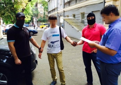 На Одесщине сотрудника СБУ поймали на получении взятки за справку для псевдобеженца