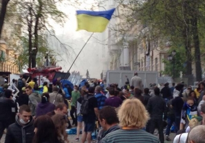 Кровавые столкновения в Одессе: десятки раненых, есть погибшие - фото