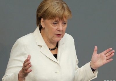 Меркель закликала Google і Facebook розкрити секрети