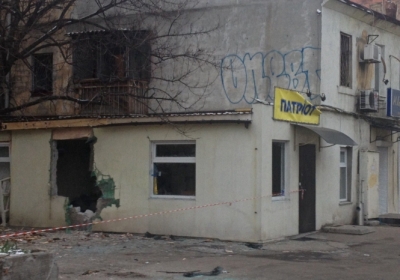 Міліція кваліфікувала вибух в Одесі біля магазину з українською символікою як теракт, - фото