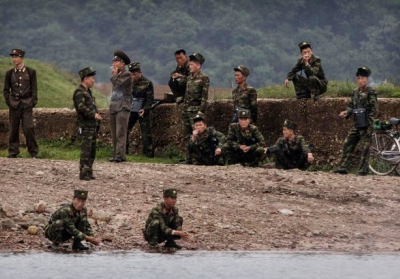 Військові КНДР перетнули кордон із Південною Кореєю: Сеул відкрив попереджувальний вогонь