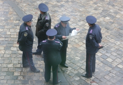 В Україні забагато міліціонерів, які невідомо кого від кого захищають