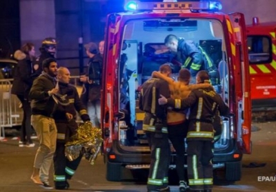 Кількість загиблих унаслідок терактів у Парижі зросла до 129 осіб
