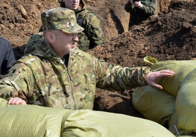 Россия стягивает военные силы к границе с Украиной, - Турчинов