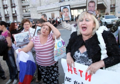Измученный Медведчук, задумчивый Кучма и радостные террористы: как проходили переговоры в Донецке