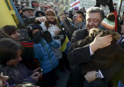 Порошенко зустрівся з українцями у Мюнхені: весь світ сьогодні з Україною! - фото