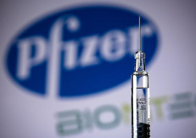 В Україну прибули ще 122 тисячі доз вакцини Pfizer