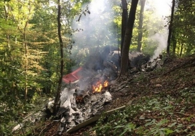 В результате падения самолета под Львовом погибли два человека